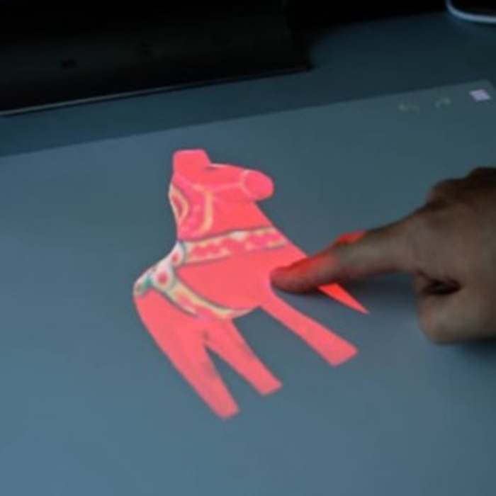 3D scanned Dala horse model projected onto the HP Sprout touch mat
