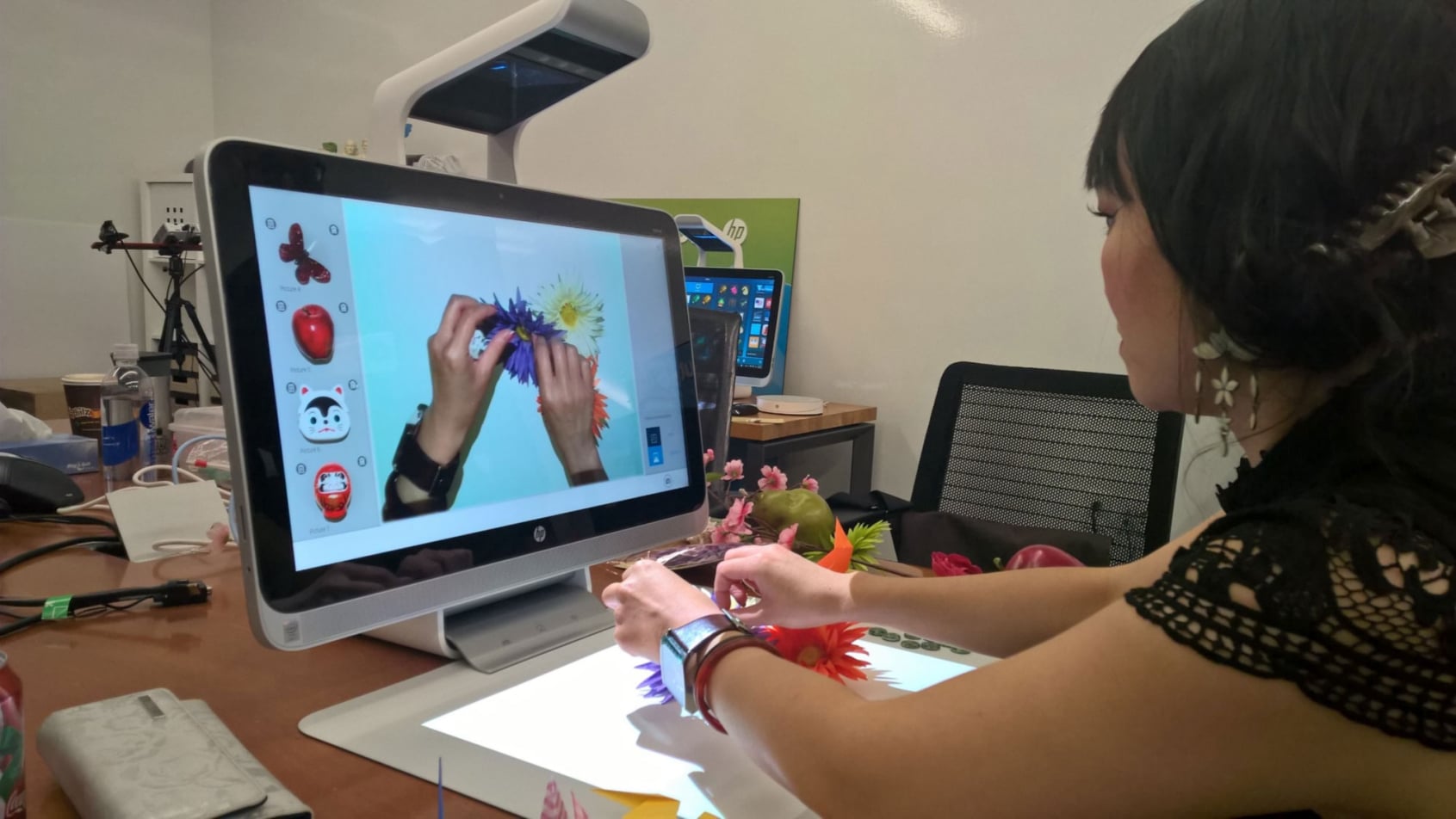 Designer testing Walk-UP in HP lab with physical objects